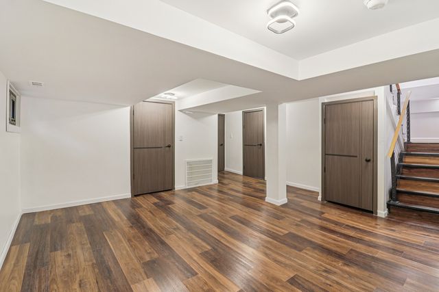 1509 Center Street, Des Plaines, IL 60018