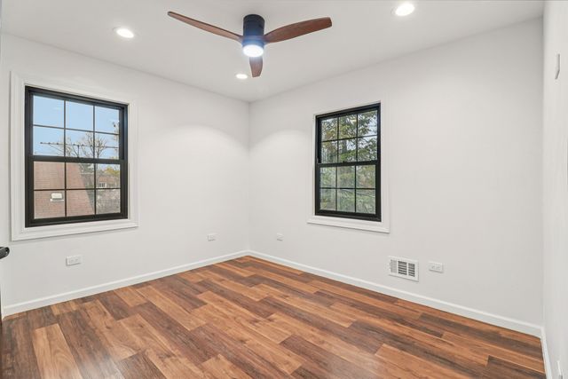 1509 Center Street, Des Plaines, IL 60018