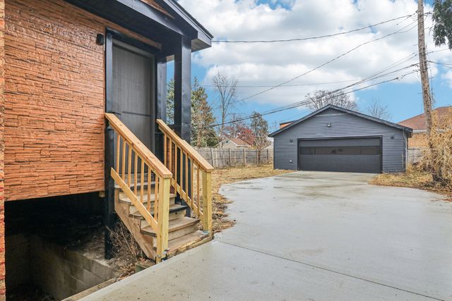 1509 Center Street, Des Plaines, IL 60018