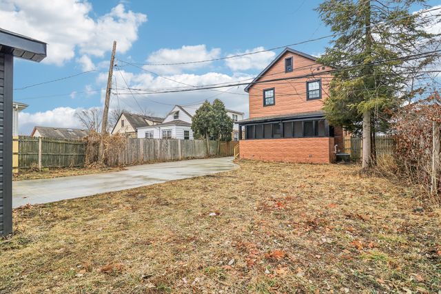 1509 Center Street, Des Plaines, IL 60018