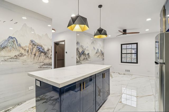 1509 Center Street, Des Plaines, IL 60018