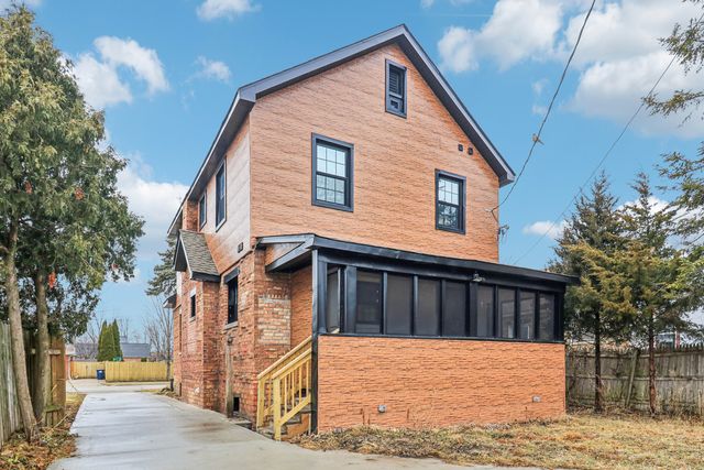 1509 Center Street, Des Plaines, IL 60018