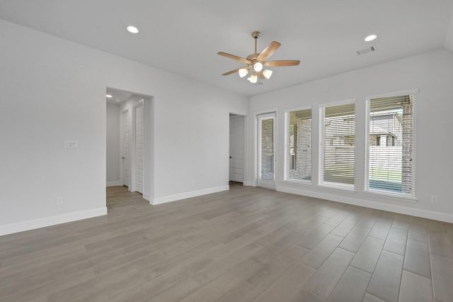 15835 Bird Of Paradise Drive, Conroe, TX 77302