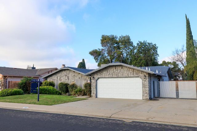 2313 Calcagno St, Ceres, CA 95307