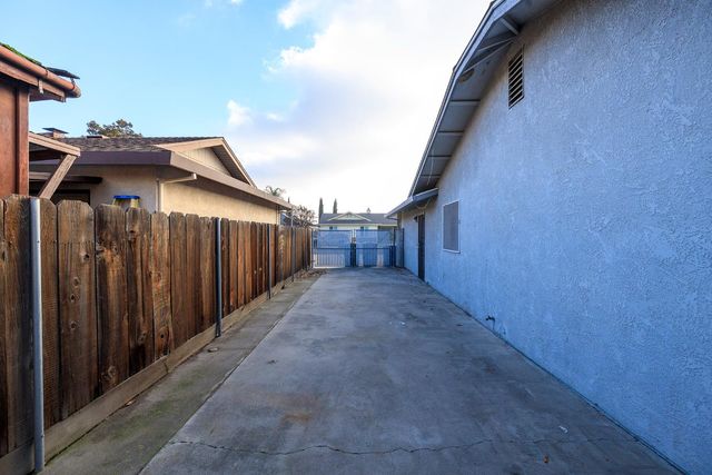 2313 Calcagno St, Ceres, CA 95307