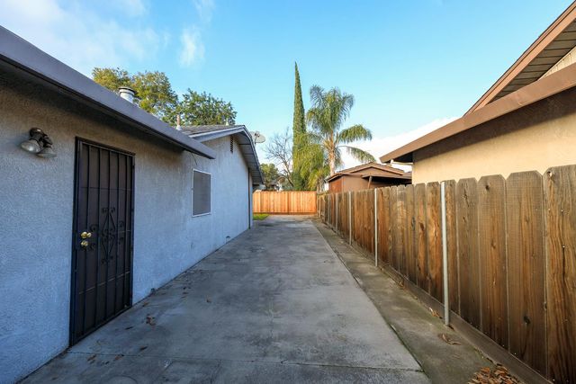 2313 Calcagno St, Ceres, CA 95307