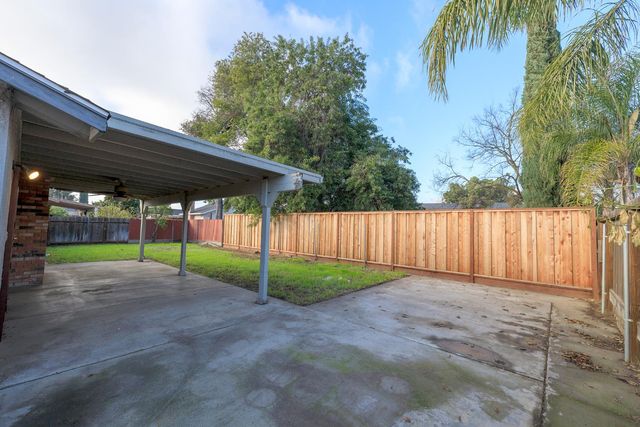 2313 Calcagno St, Ceres, CA 95307