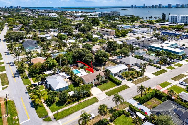 141 Date Palm Drive, Lake Park, FL 33403