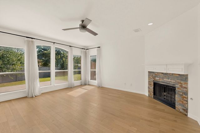 4304 Harpers Ferry Drive, Grand Prairie, TX 75052