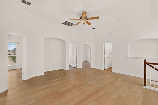 4304 Harpers Ferry Drive, Grand Prairie, TX 75052