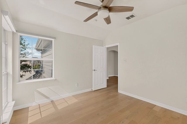 4304 Harpers Ferry Drive, Grand Prairie, TX 75052