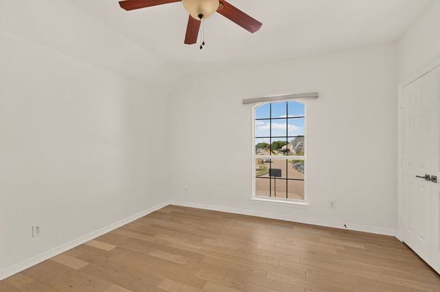 4304 Harpers Ferry Drive, Grand Prairie, TX 75052
