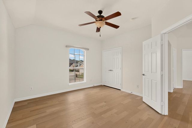 4304 Harpers Ferry Drive, Grand Prairie, TX 75052