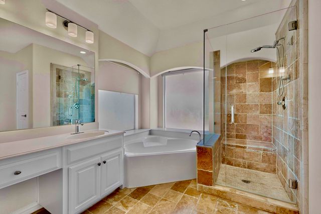 4304 Harpers Ferry Drive, Grand Prairie, TX 75052