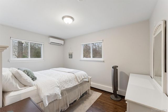 31 Howell Place, Speonk, NY 11972