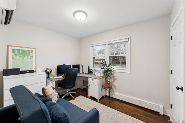 31 Howell Place, Speonk, NY 11972