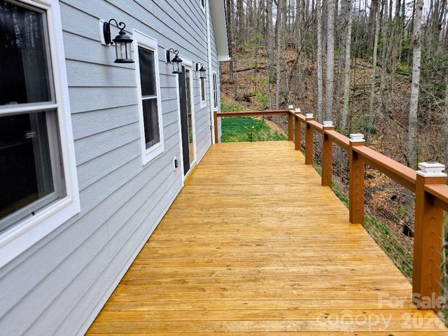 22 Salt Box Haven, Burnsville, NC 28714