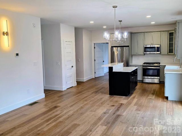 22 Salt Box Haven, Burnsville, NC 28714