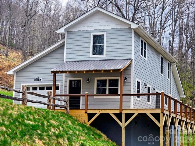 22 Salt Box Haven, Burnsville, NC 28714