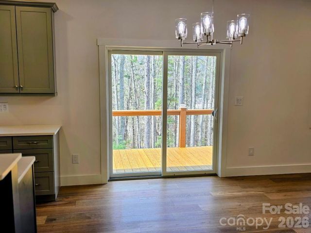 22 Salt Box Haven, Burnsville, NC 28714