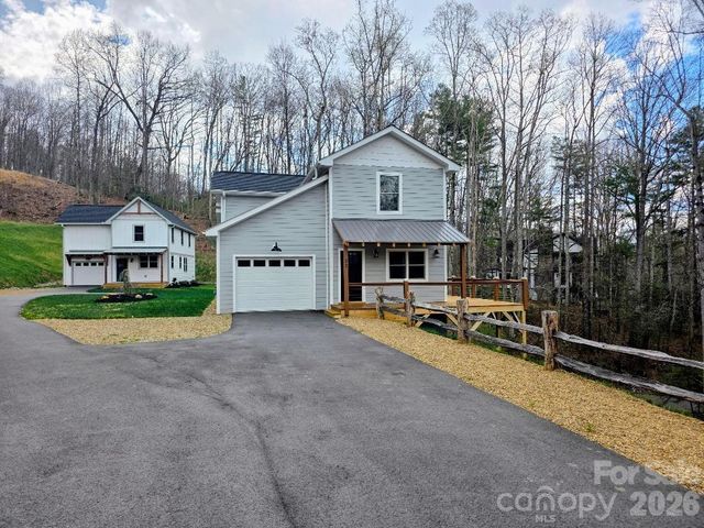 22 Salt Box Haven, Burnsville, NC 28714