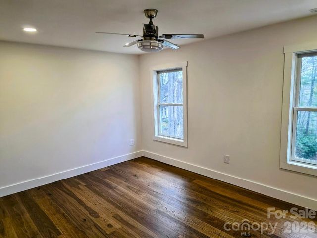 22 Salt Box Haven, Burnsville, NC 28714