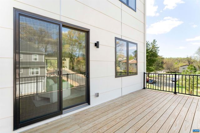 985 5TH ST SW, Charlottesville, VA 22902