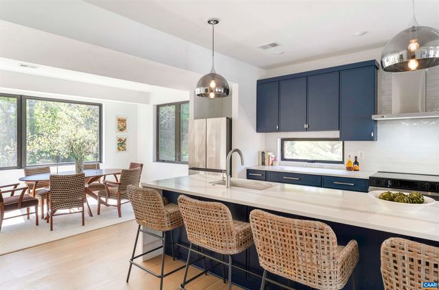 985 5TH ST SW, Charlottesville, VA 22902