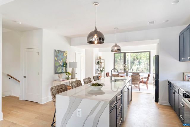 985 5TH ST SW, Charlottesville, VA 22902