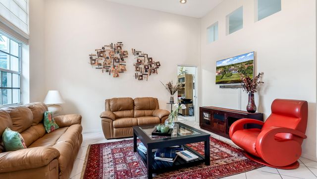 3171 Overlook Road, Davie, FL 33328