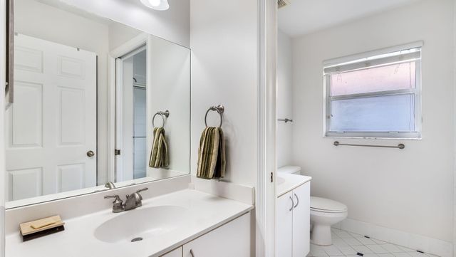 3171 Overlook Road, Davie, FL 33328