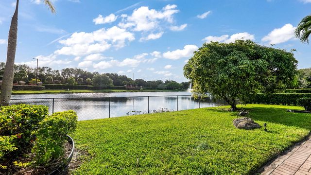 3171 Overlook Road, Davie, FL 33328