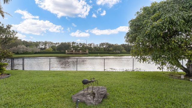 3171 Overlook Road, Davie, FL 33328