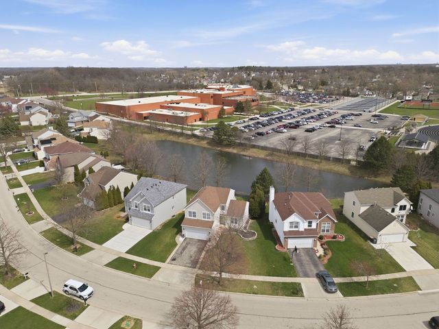 121 AUGUSTA Drive, Streamwood, IL 60107