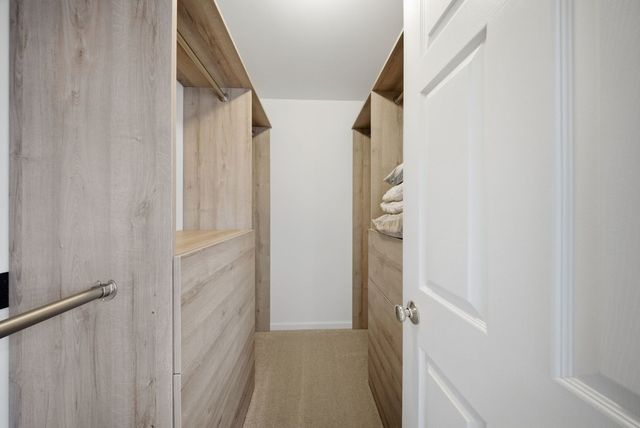 121 AUGUSTA Drive, Streamwood, IL 60107