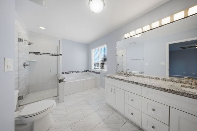 121 AUGUSTA Drive, Streamwood, IL 60107