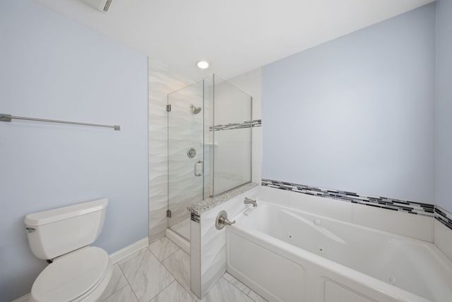 121 AUGUSTA Drive, Streamwood, IL 60107