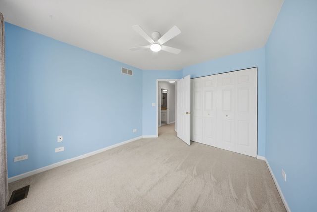 121 AUGUSTA Drive, Streamwood, IL 60107