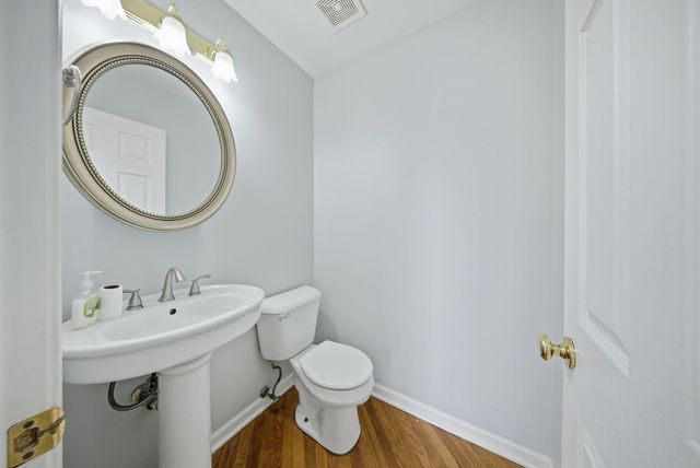 121 AUGUSTA Drive, Streamwood, IL 60107