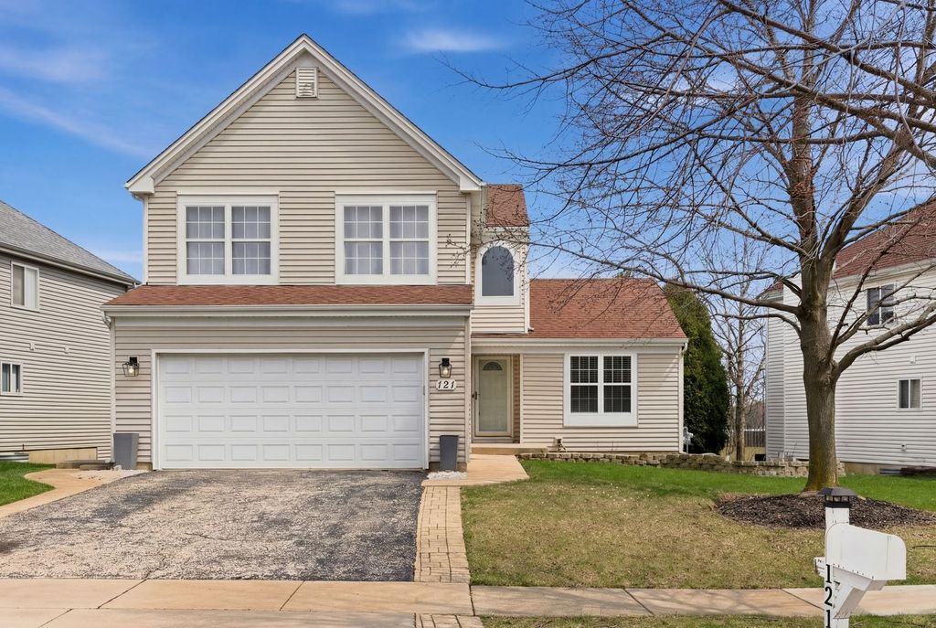 121 AUGUSTA Drive, Streamwood, IL 60107