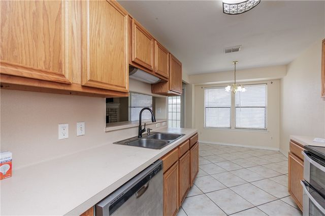 2256 Ivy Dr, Corpus Christi, TX 78418