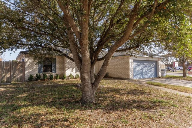 2256 Ivy Dr, Corpus Christi, TX 78418