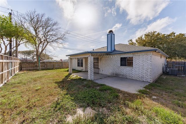 2256 Ivy Dr, Corpus Christi, TX 78418