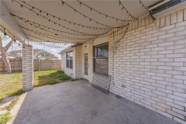 2256 Ivy Dr, Corpus Christi, TX 78418