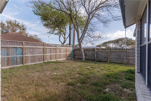 2256 Ivy Dr, Corpus Christi, TX 78418