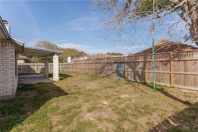 2256 Ivy Dr, Corpus Christi, TX 78418