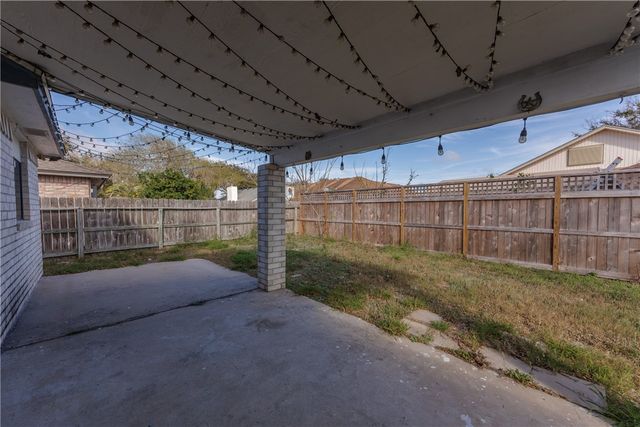 2256 Ivy Dr, Corpus Christi, TX 78418