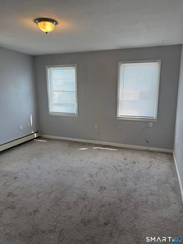 54 Roosevelt Street 2nd Floor, Hartford, CT 06114