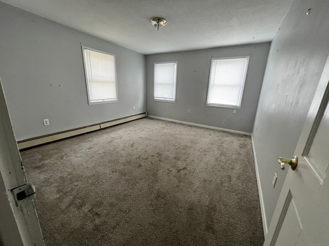 54 Roosevelt Street 2nd Floor, Hartford, CT 06114