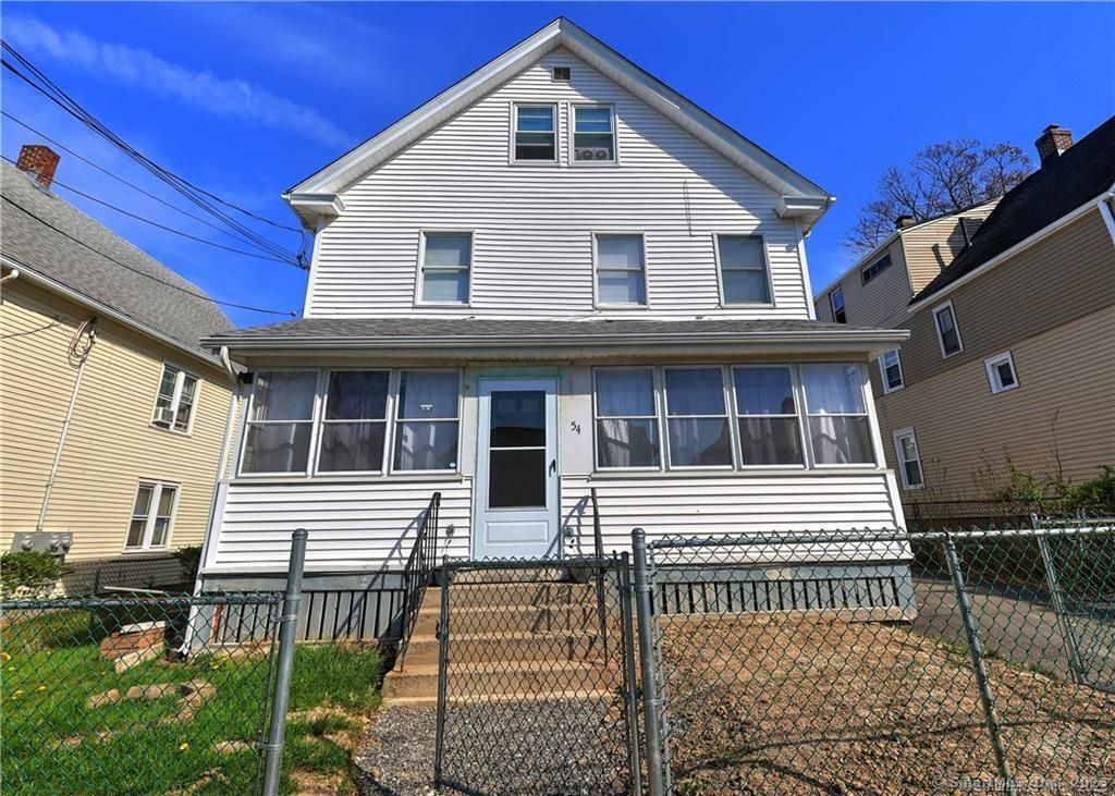 54 Roosevelt Street 2nd Floor, Hartford, CT 06114